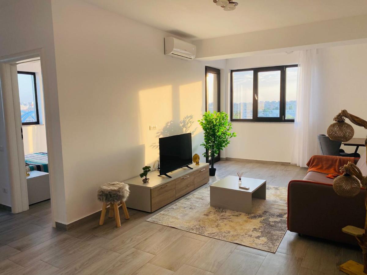Soho Apartment - City View With Rooftop Garden Bucarest Esterno foto