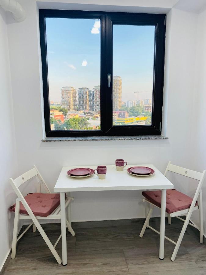 Soho Apartment - City View With Rooftop Garden Bucarest Esterno foto