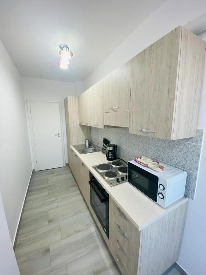 Soho Apartment - City View With Rooftop Garden Bucarest Esterno foto