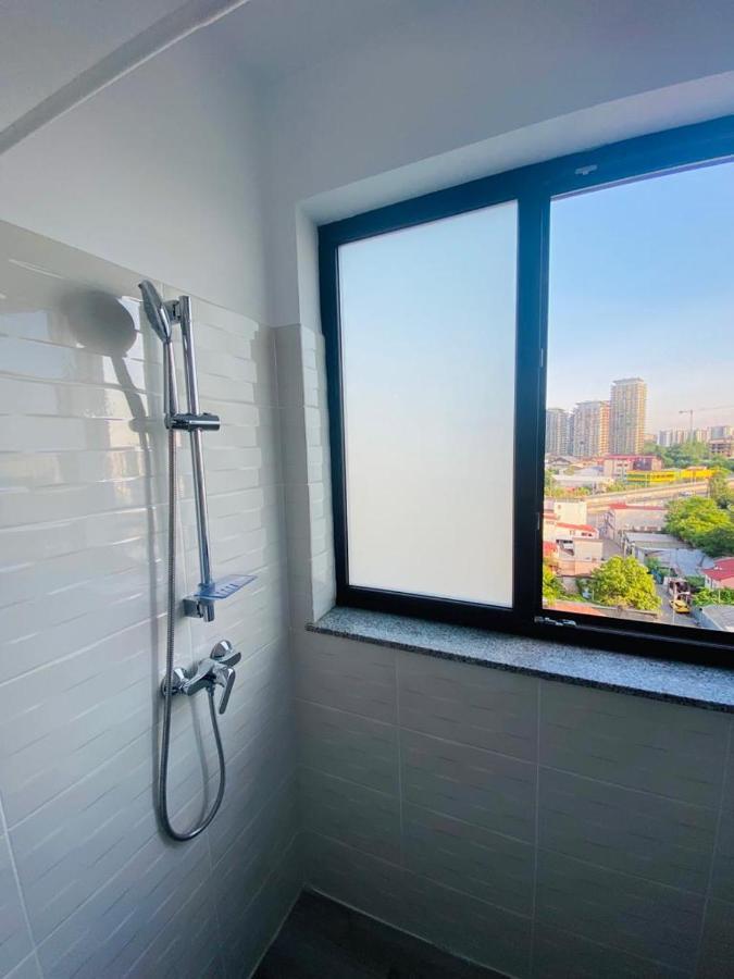 Soho Apartment - City View With Rooftop Garden Bucarest Esterno foto